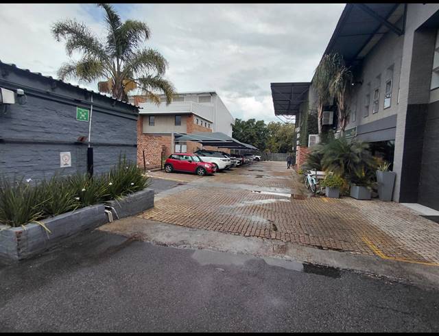 10M² OFFICE TO LET IN KYALAMI